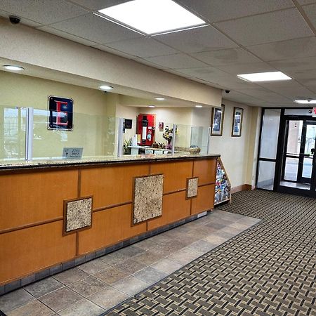 Executive Inn ダラス エクステリア 写真