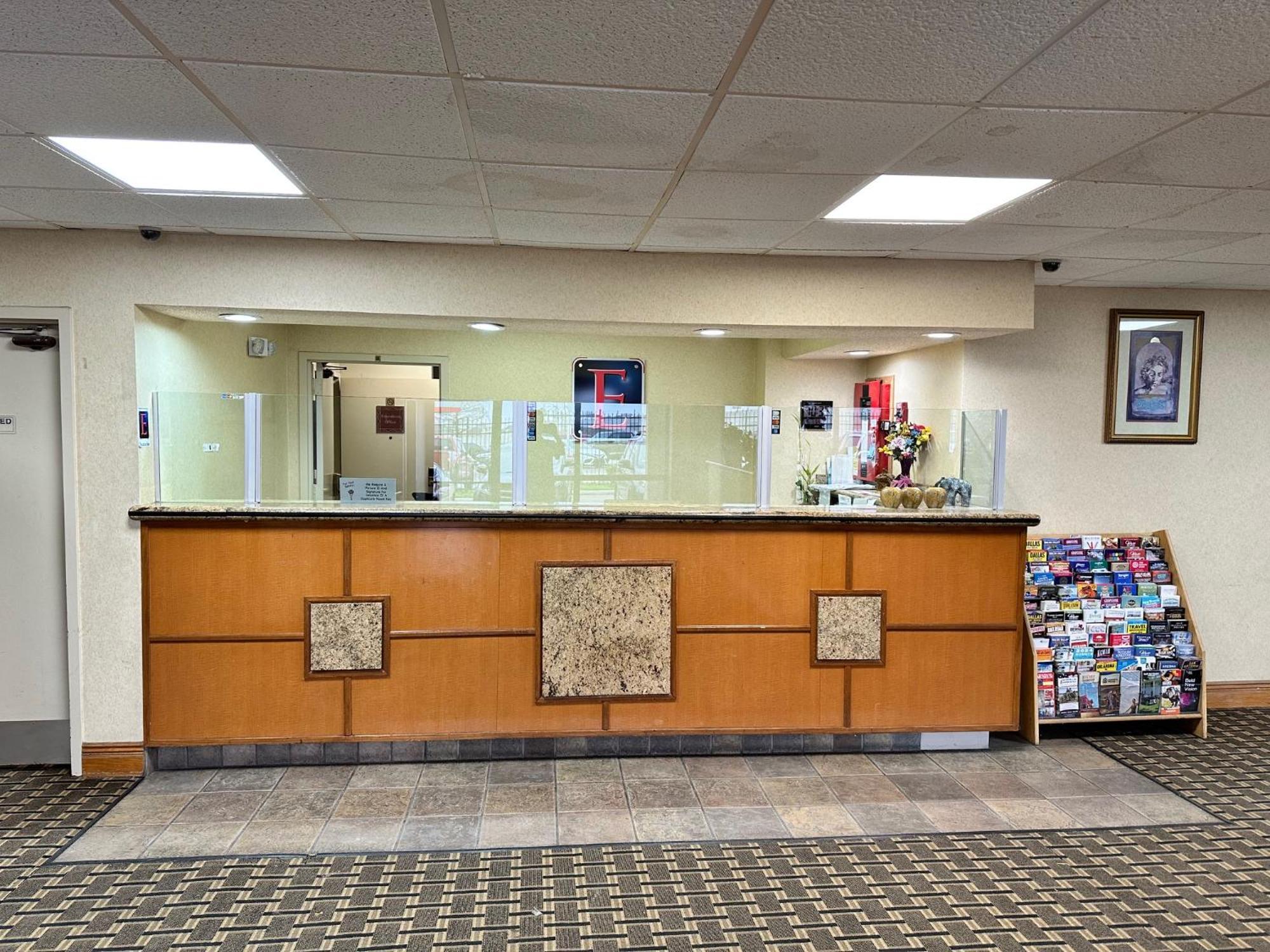 Executive Inn ダラス エクステリア 写真