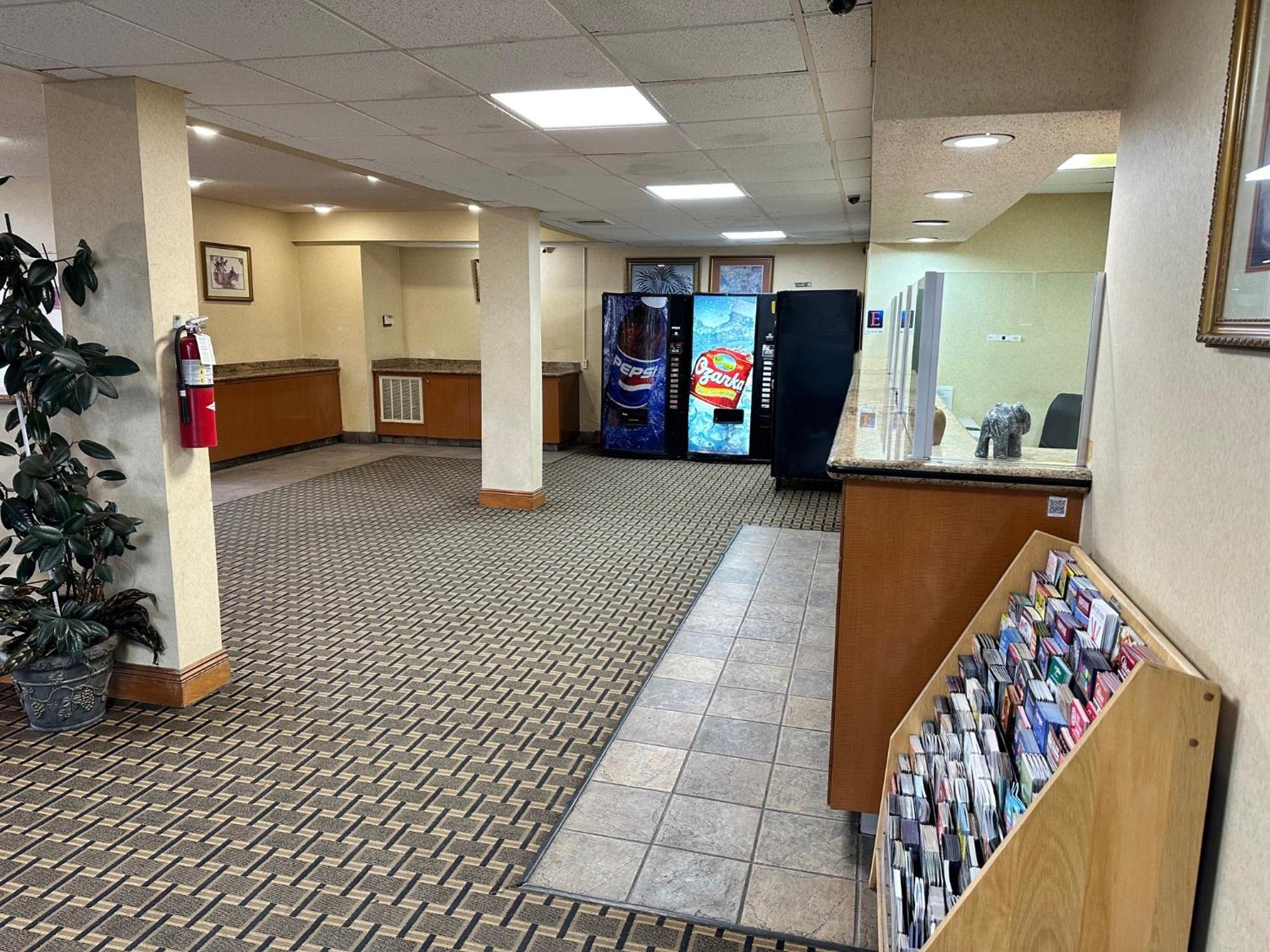 Executive Inn ダラス エクステリア 写真